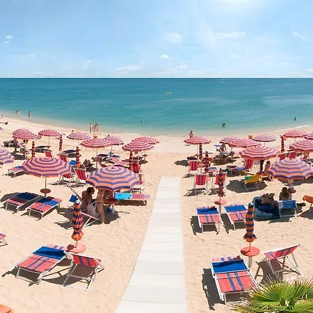 Kon Tiki Hotel 3*