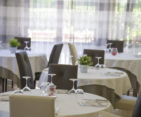 Kon Tiki Hotell Numana