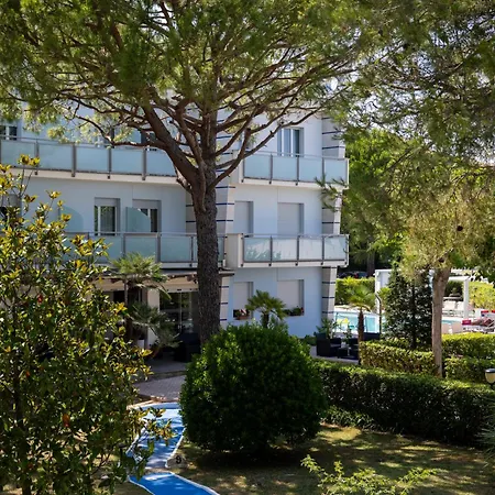 Otel Kon Tiki 3*
